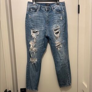 Judy Blue Light Blue Distressed Ankle Jeans